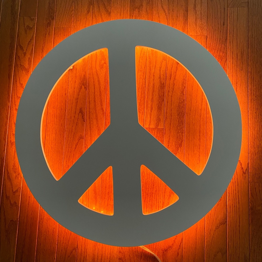 PB Teen LED Peace Sign